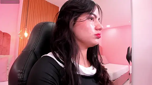Snapshot of ariel_jonees chatting on February 26, 2025, 4:45 pm ariel jonees online show from February 26, 2025, 4:45 pm
