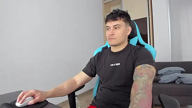 MatMalonne online show from February 4, 2025, 10:21 am