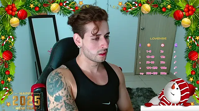 Snapshot of Ares_blue chatting on December 31, 2024, 2:36 pm Ares blue online show from December 31, 2024, 2:36 pm