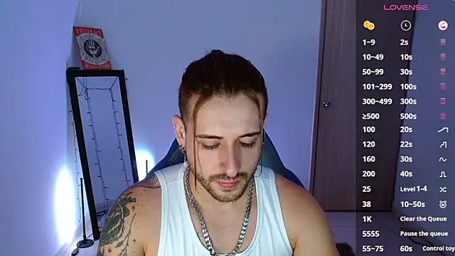 Snapshot of Ares_blue chatting on February 20, 2025, 10:48 am Ares blue online show from February 20, 2025, 10:48 am