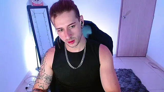 Snapshot of Ares_blue chatting on March 3, 2025, 11:11 am Ares blue online show from March 3, 2025, 11:11 am