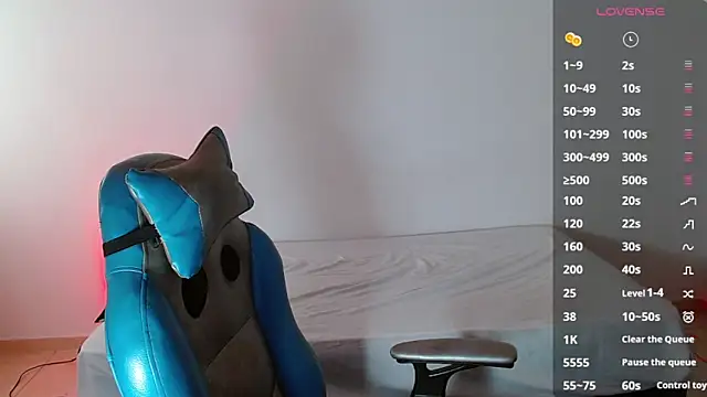 Snapshot of Ares_blue chatting on March 19, 2025, 12:12 pm Ares blue online show from March 19, 2025, 12:12 pm