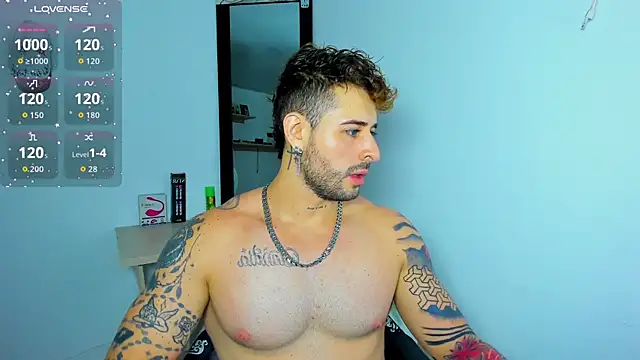 Snapshot of Ares_blue chatting on September 17, 2025, 1:24 pm Ares blue online show from September 17, 2025, 1:24 pm