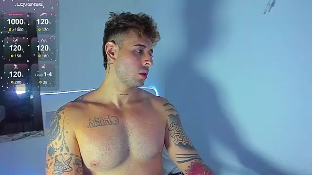 Snapshot of Ares_blue chatting on October 11, 2025, 1:53 pm Ares blue online show from October 11, 2025, 1:53 pm