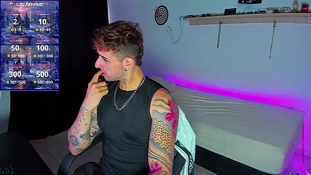 Snapshot of Ares_blue chatting on November 27, 2025, 1:13 pm Ares blue online show from November 27, 2025, 1:13 pm