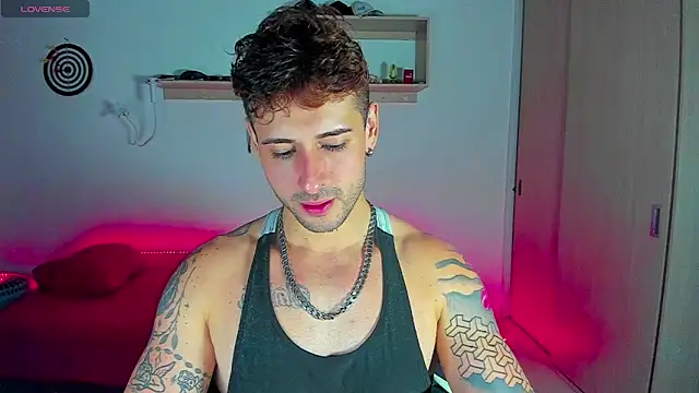 Snapshot of Ares_blue chatting on December 1, 2025, 11:04 am Ares blue online show from December 1, 2025, 11:04 am