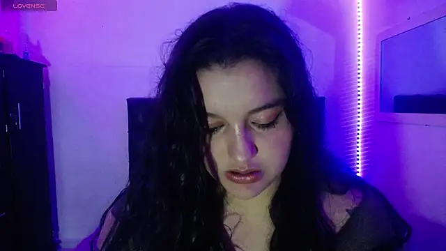 Laurenkenner  online show from October 11, 2025, 8:07 pm