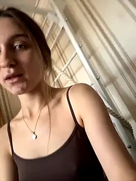 Snapshot of sweety_secret_ chatting on September 24, 2025, 12:08 pm sweety secret  online show from September 24, 2025, 12:08 pm