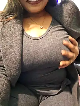 Snapshot of N-Natasha chatting on December 31, 2024, 5:18 pm N-Natasha online show from December 31, 2024, 5:18 pm