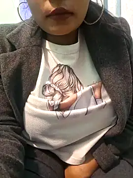 Snapshot of N-Natasha chatting on January 1, 2025, 6:06 pm N-Natasha online show from January 1, 2025, 6:06 pm