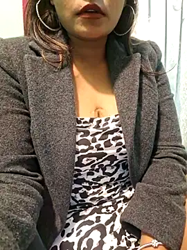 Snapshot of N-Natasha chatting on January 12, 2025, 5:01 pm N-Natasha online show from January 12, 2025, 5:01 pm