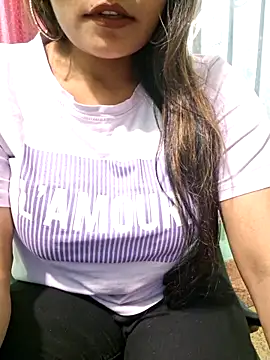 Snapshot of N-Natasha chatting on January 29, 2025, 3:54 am N-Natasha online show from January 29, 2025, 3:54 am