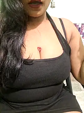 Snapshot of N-Natasha chatting on September 10, 2025, 5:02 pm N-Natasha online show from September 10, 2025, 5:02 pm