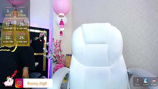Snapshot of Bunny_O chatting on March 22, 2025, 2:37 am Bunny O online show from March 22, 2025, 2:37 am