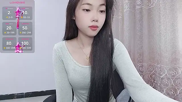 Snapshot of Lvy--v chatting on February 22, 2025, 10:31 pm Lvy--v online show from February 22, 2025, 10:31 pm