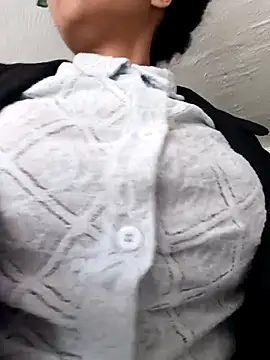 BlairSamy online show from November 27, 2025, 6:32 pm