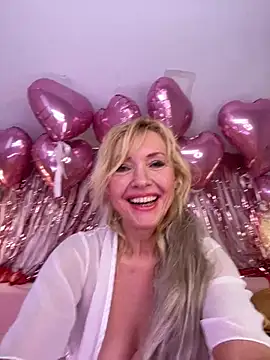 KelliRaid online show from February 12, 2025, 8:16 am