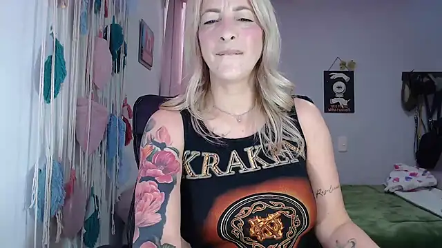 Snapshot of yulieth_anamar chatting on January 2, 2025, 10:11 pm yulieth anamar online show from January 2, 2025, 10:11 pm
