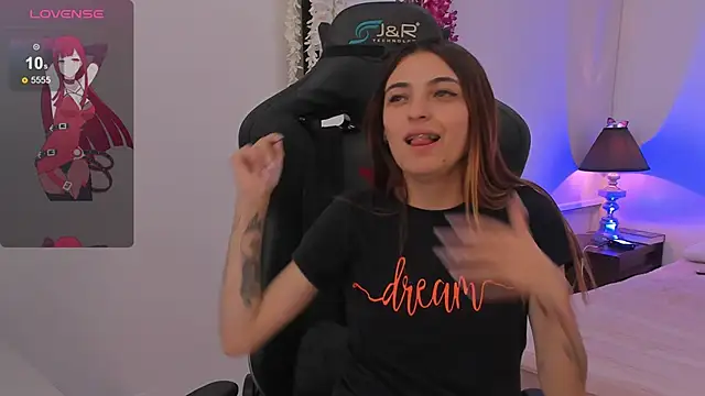 sofiarouge online show from March 7, 2025, 8:00 pm