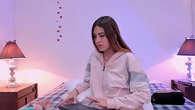 sofiarouge online show from March 13, 2025, 1:32 am