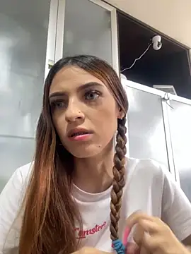 sofiarouge online show from September 11, 2025, 4:40 pm