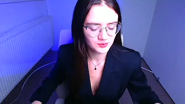 Snapshot of Josephine_jo chatting on December 4, 2024, 6:33 am Josephine jo online show from December 4, 2024, 6:33 am