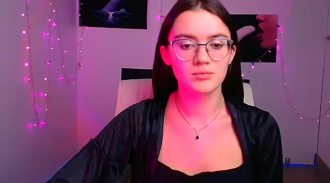 Snapshot of Josephine_jo chatting on December 6, 2024, 10:05 am Josephine jo online show from December 6, 2024, 10:05 am