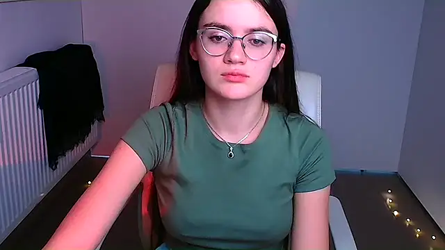 Snapshot of Josephine_jo chatting on December 21, 2024, 1:26 am Josephine jo online show from December 21, 2024, 1:26 am