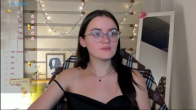 Snapshot of Josephine_jo chatting on September 15, 2025, 1:05 am Josephine jo online show from September 15, 2025, 1:05 am