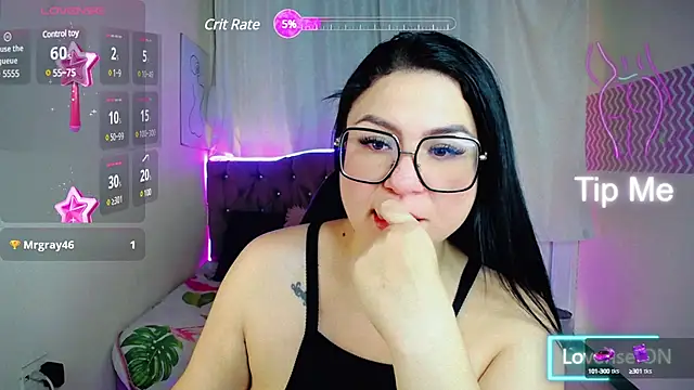Snapshot of _curvy_latina chatting on February 17, 2025, 3:53 pm curvy latina online show from February 17, 2025, 3:53 pm