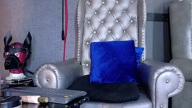 LusstCruella online show from October 24, 2025, 1:24 am