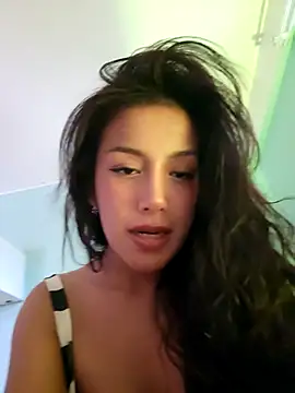 Snapshot of Lau1127 chatting on September 8, 2025, 9:25 pm Lau1127 online show from September 8, 2025, 9:25 pm