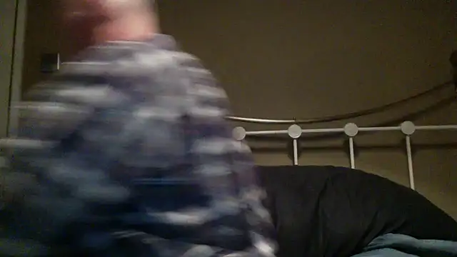 Snapshot of midlandsforfun chatting on February 15, 2025, 10:21 pm midlandsforfun online show from February 15, 2025, 10:21 pm