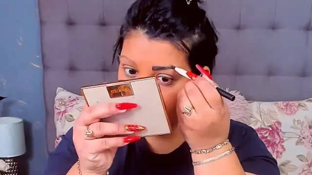 AmyCubes online show from February 8, 2025, 7:04 am