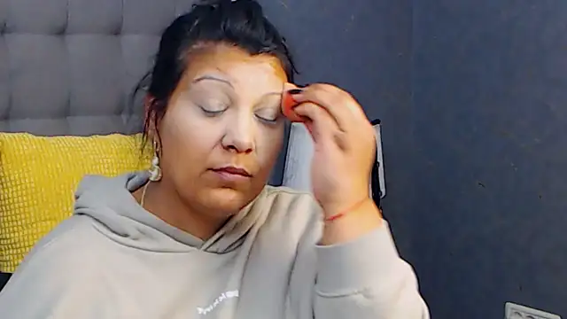 AmyCubes online show from March 14, 2025, 9:00 pm