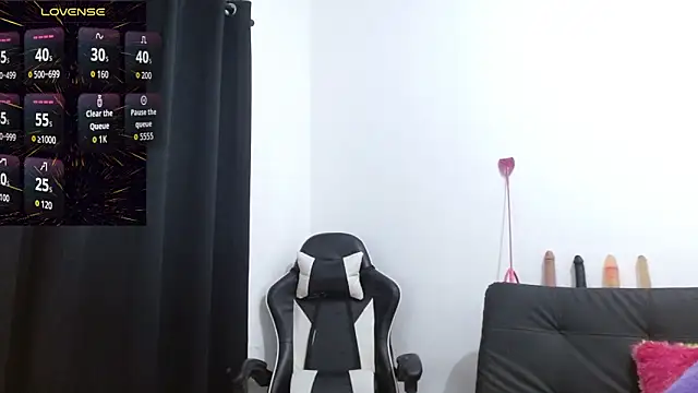 Snapshot of Kiara-Rider chatting on October 28, 2025, 4:38 am Kiara-Rider online show from October 28, 2025, 4:38 am