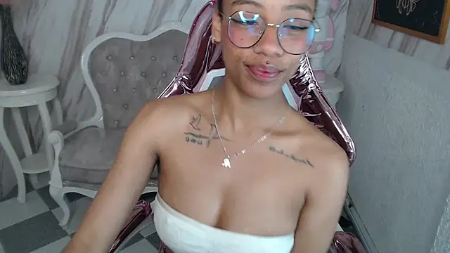 Violeth b online show from February 11, 2025, 3:51 pm