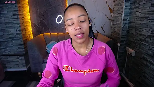 Violeth b online show from October 11, 2025, 12:47 pm