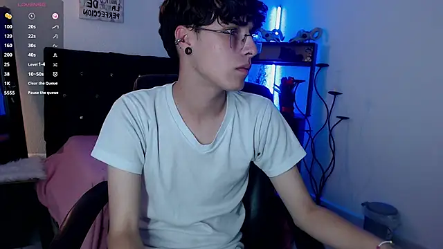 Jeam hot online show from December 2, 2025, 10:38 pm