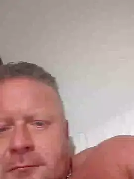 Snapshot of swingr chatting on January 18, 2025, 10:39 pm swingr online show from January 18, 2025, 10:39 pm