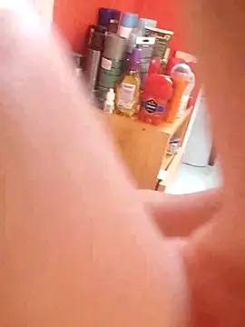 Snapshot of swingr chatting on March 15, 2025, 8:37 am swingr online show from March 15, 2025, 8:37 am