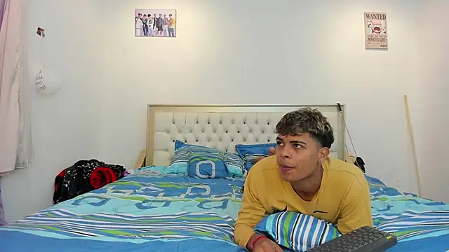 dafnezahiraa  online show from January 15, 2025, 3:54 am