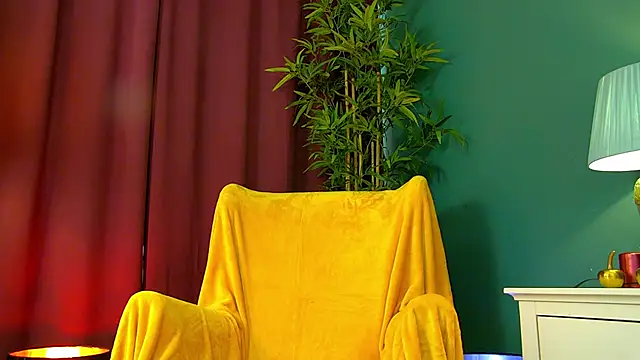 Snapshot of Foxxxy_MILF chatting on March 10, 2025, 8:15 am Foxxxy MILF online show from March 10, 2025, 8:15 am