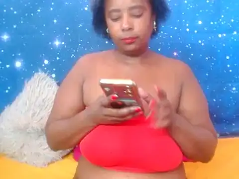 Snapshot of 2Sweetysmile chatting on February 14, 2025, 7:59 am 2Sweetysmile online show from February 14, 2025, 7:59 am