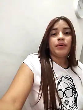 Snapshot of perlita05 chatting on February 18, 2025, 2:05 am perlita05 online show from February 18, 2025, 2:05 am