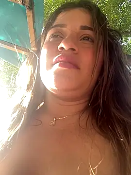 Snapshot of perlita05 chatting on September 27, 2025, 8:47 pm perlita05 online show from September 27, 2025, 8:47 pm