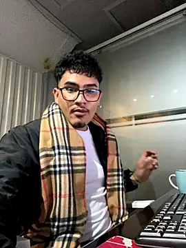 Snapshot of MatheoVelez chatting on September 16, 2025, 1:23 pm MatheoVelez online show from September 16, 2025, 1:23 pm