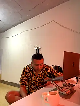 ShaoZian 1 online show from October 8, 2025, 3:37 am