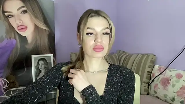 Snapshot of Your_Jessy chatting on January 22, 2025, 9:21 pm Your Jessy online show from January 22, 2025, 9:21 pm