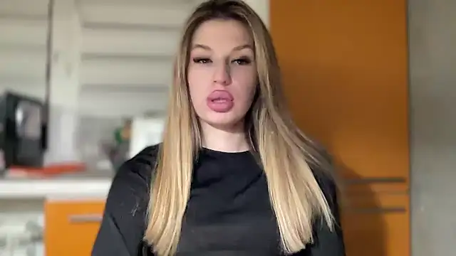 Snapshot of Your_Jessy chatting on February 25, 2025, 7:14 pm Your Jessy online show from February 25, 2025, 7:14 pm